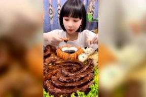 娱乐吃瓜酱女孩名字,揭秘娱乐圈幕后故事
