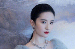 娱乐圈吃瓜刘亦菲是谁啊,揭秘“吃瓜刘亦菲”背后的明星故事