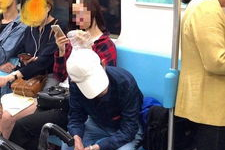 娱乐吃瓜酱上海地铁,娱乐吃瓜酱的都市生活缩影